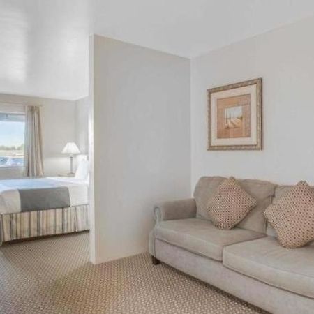 Days Inn By Wyndham Chino Valley מראה חיצוני תמונה