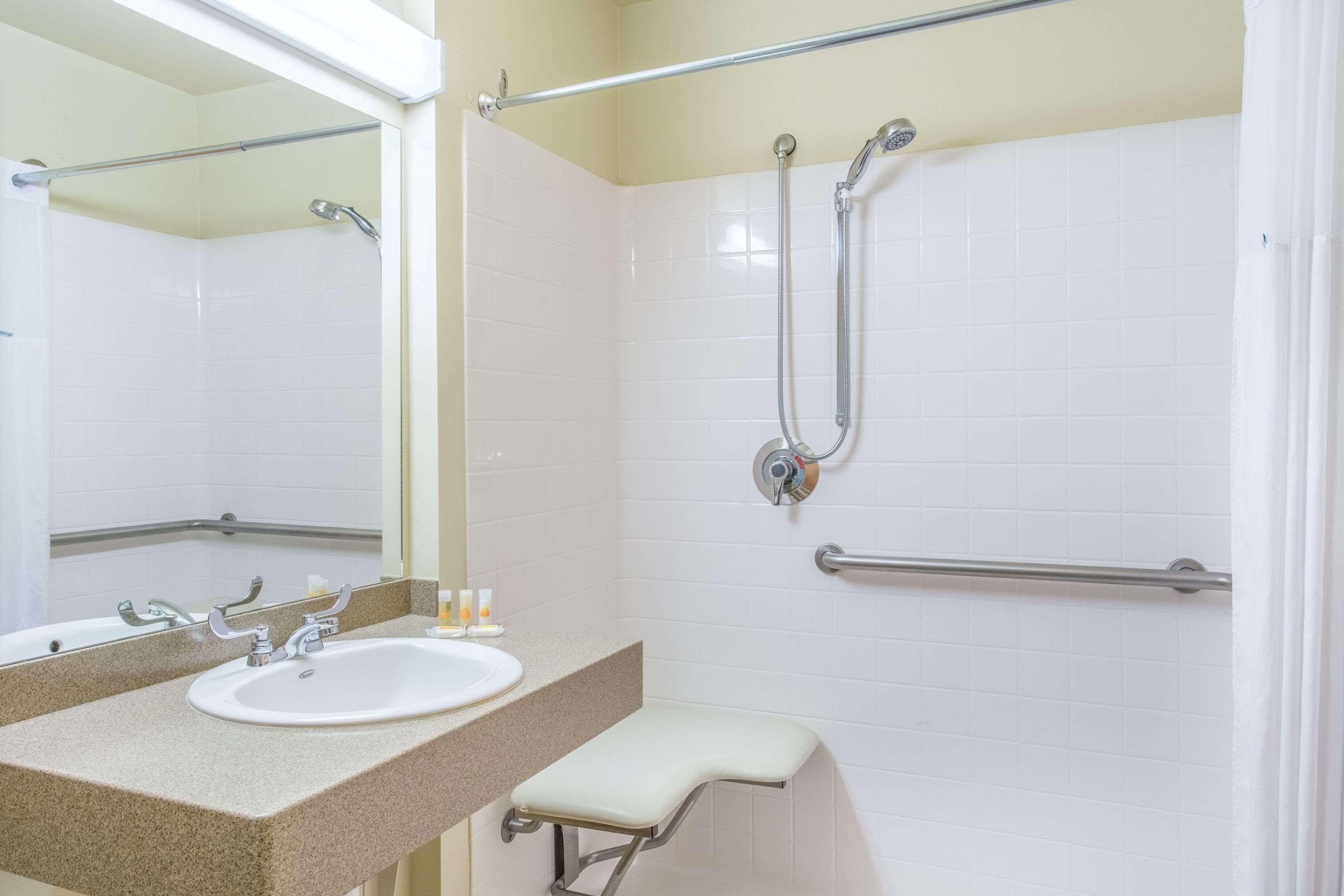 Days Inn By Wyndham Chino Valley מראה חיצוני תמונה